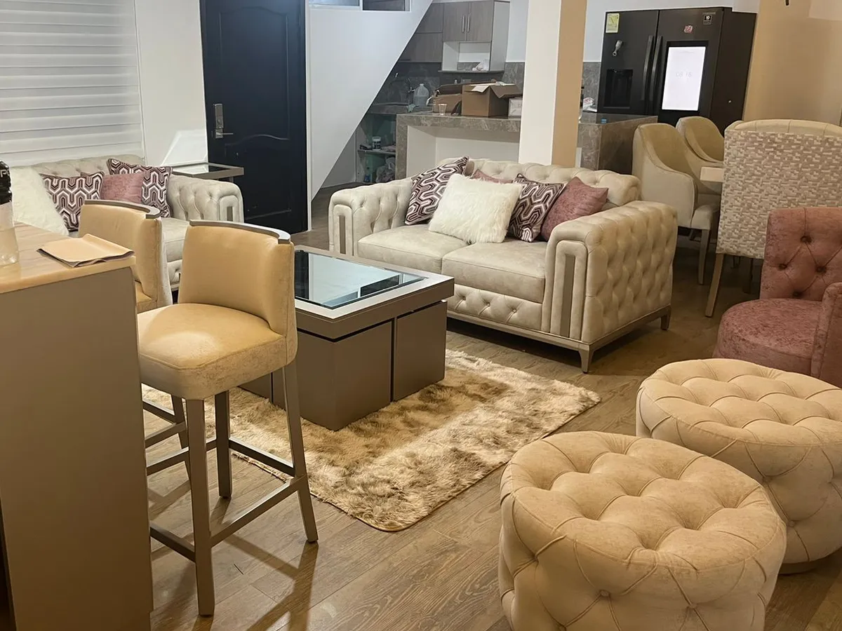 Ambiente residencial amoblado con piezas STYLHOUSE