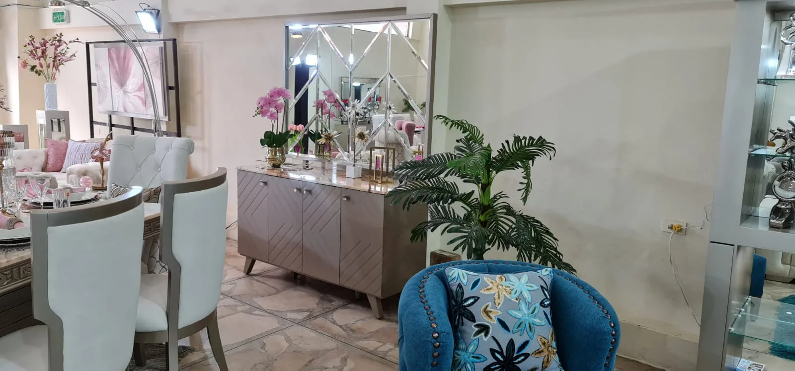 Buffet con espejo chevron