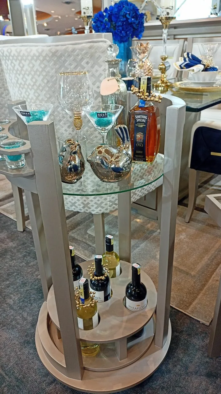 Carrito de bar redondo con ruedas