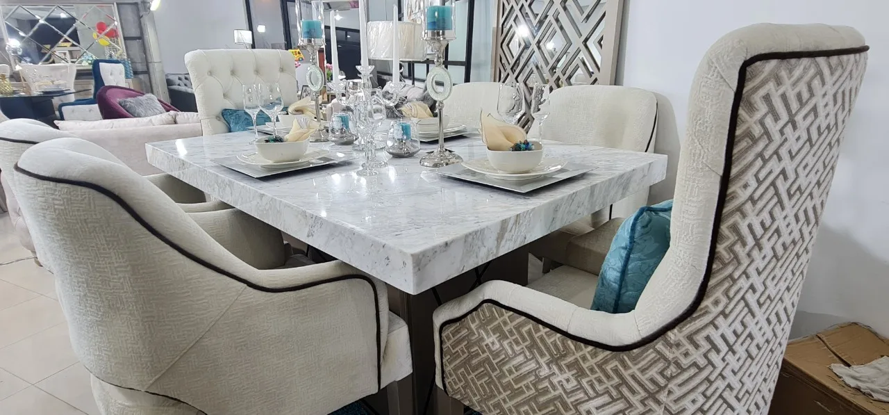 Comedor mesa con base espejada