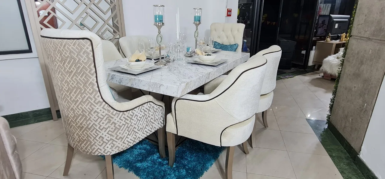 Comedor mesa con base espejada