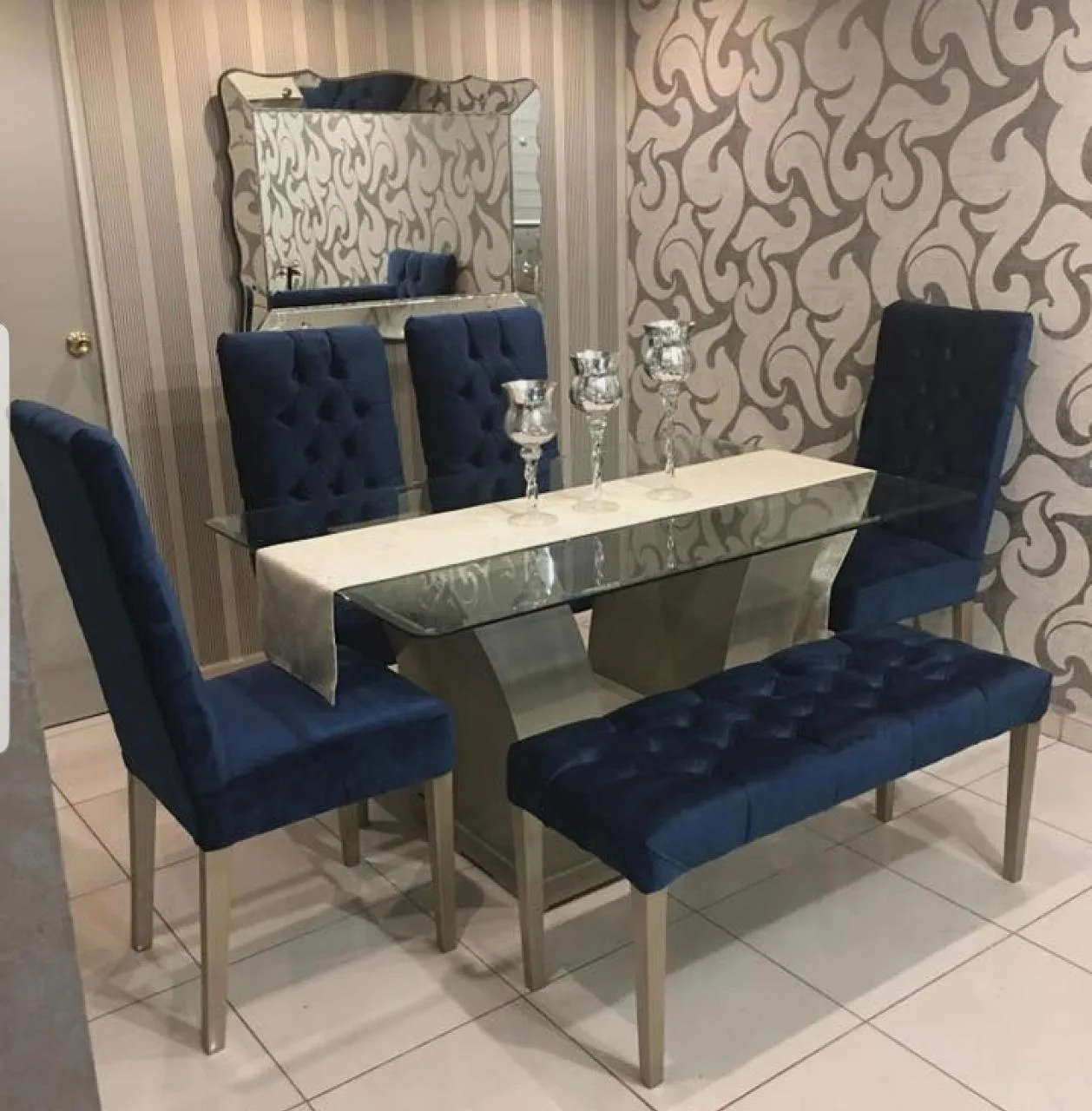 Comedor mesa con base espejada