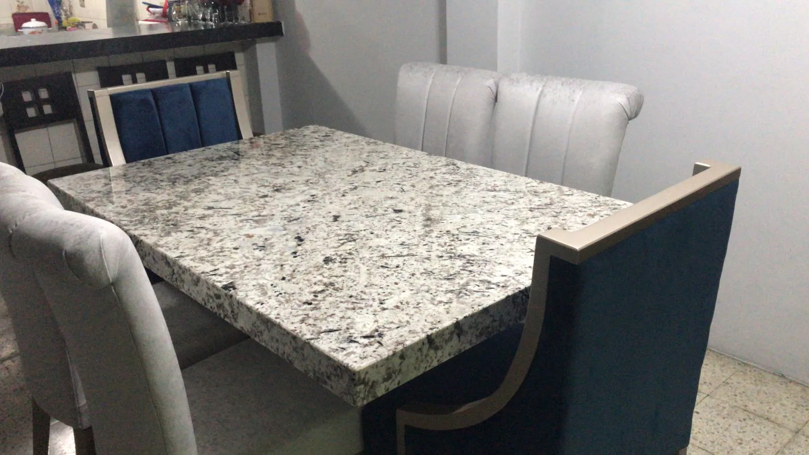 Comedor mesa madera oscura rectangular