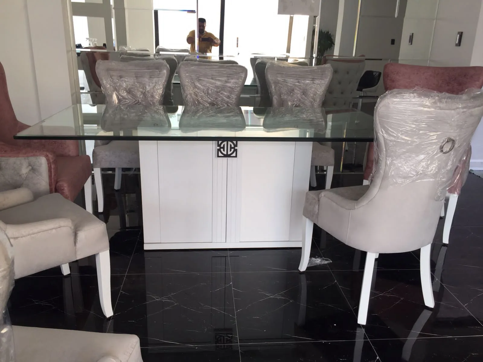 Comedor mesa vidrio base espejada