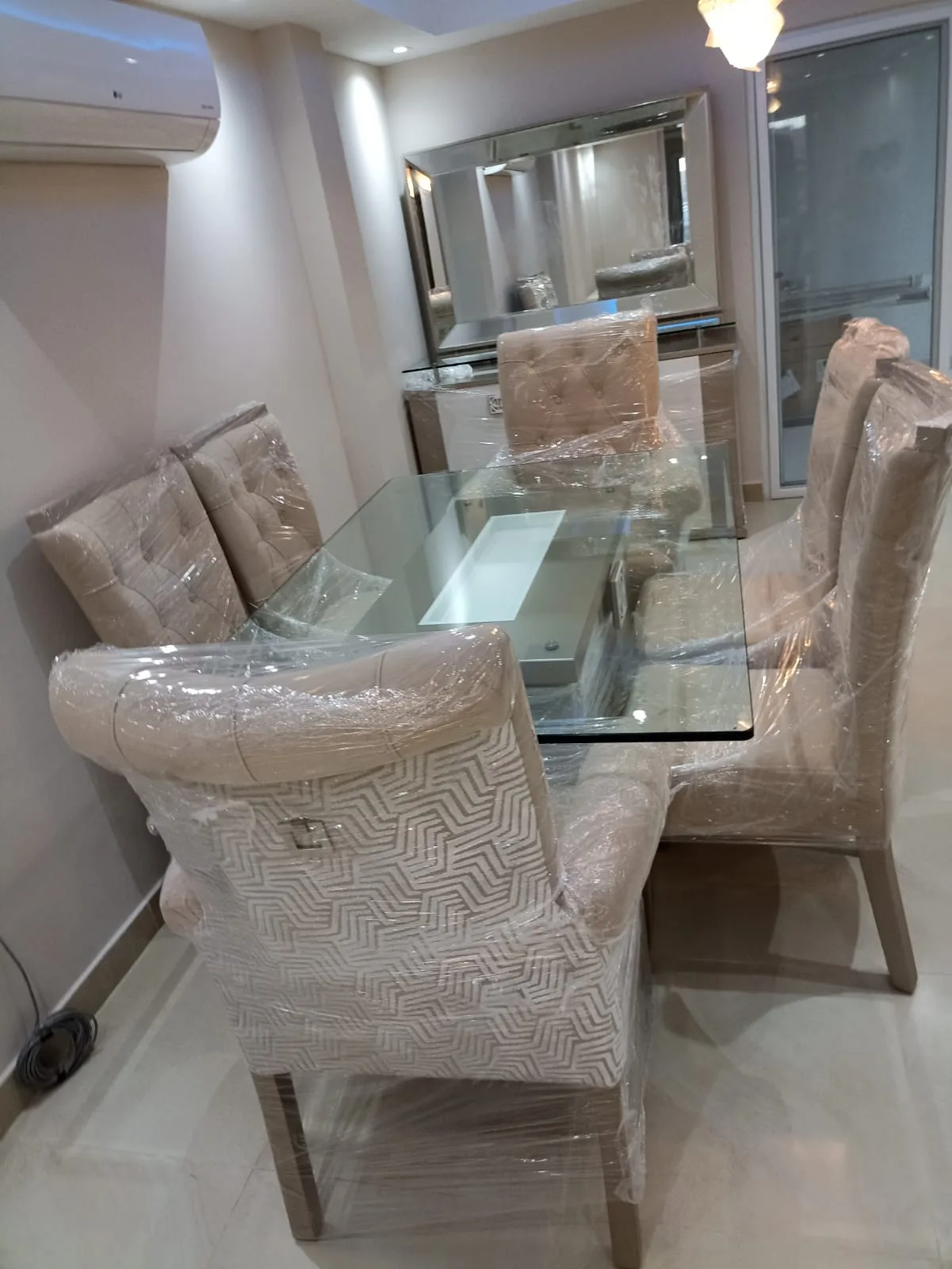 Comedor mesa vidrio con base espejada