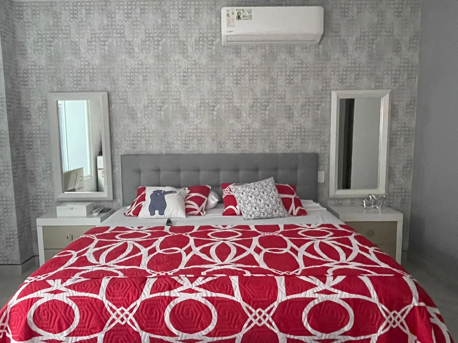 Cabecera de cama Tapizada en Gris DORM-016