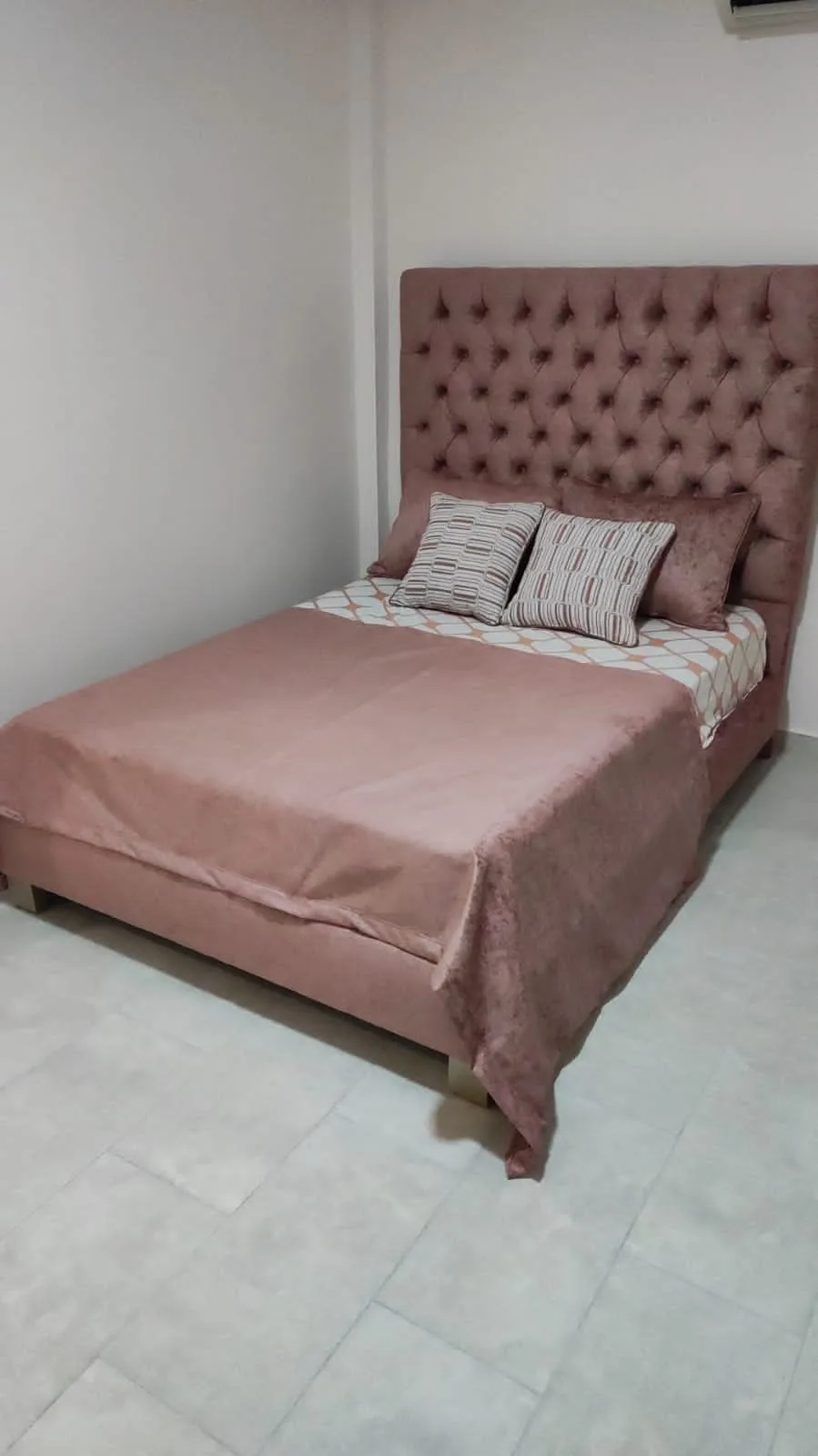 Cabecera de cama Capitoné de rombos en Rosa DORM-035