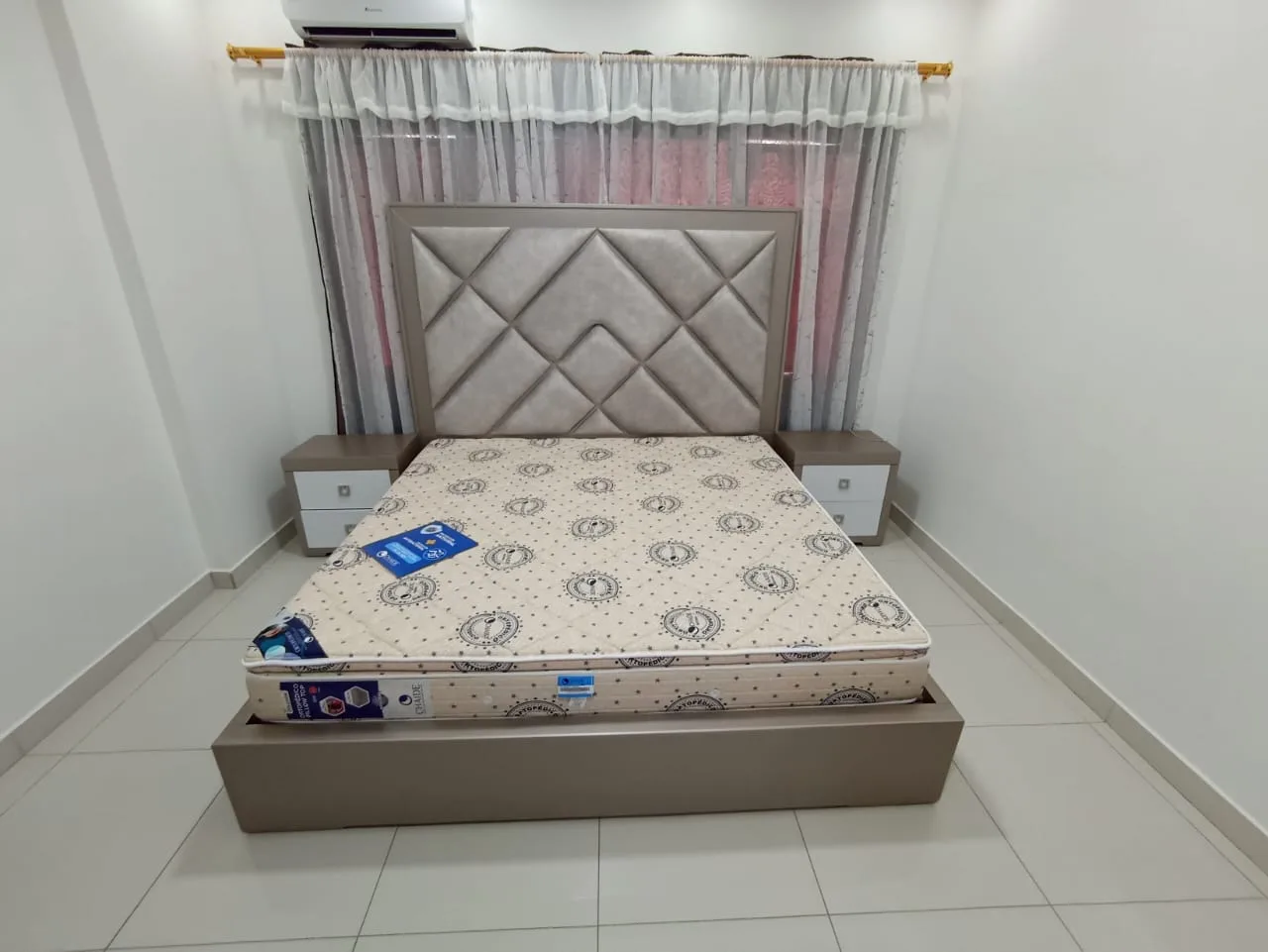 Cabecera de cama De patrón geométrico en Gris DORM-040