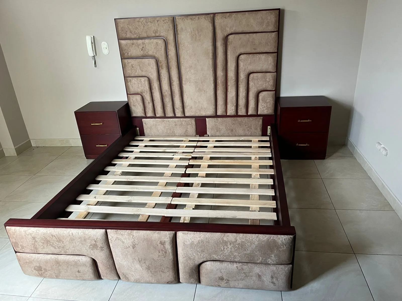 Cabecera de cama Tapizada en Caoba DORM-066