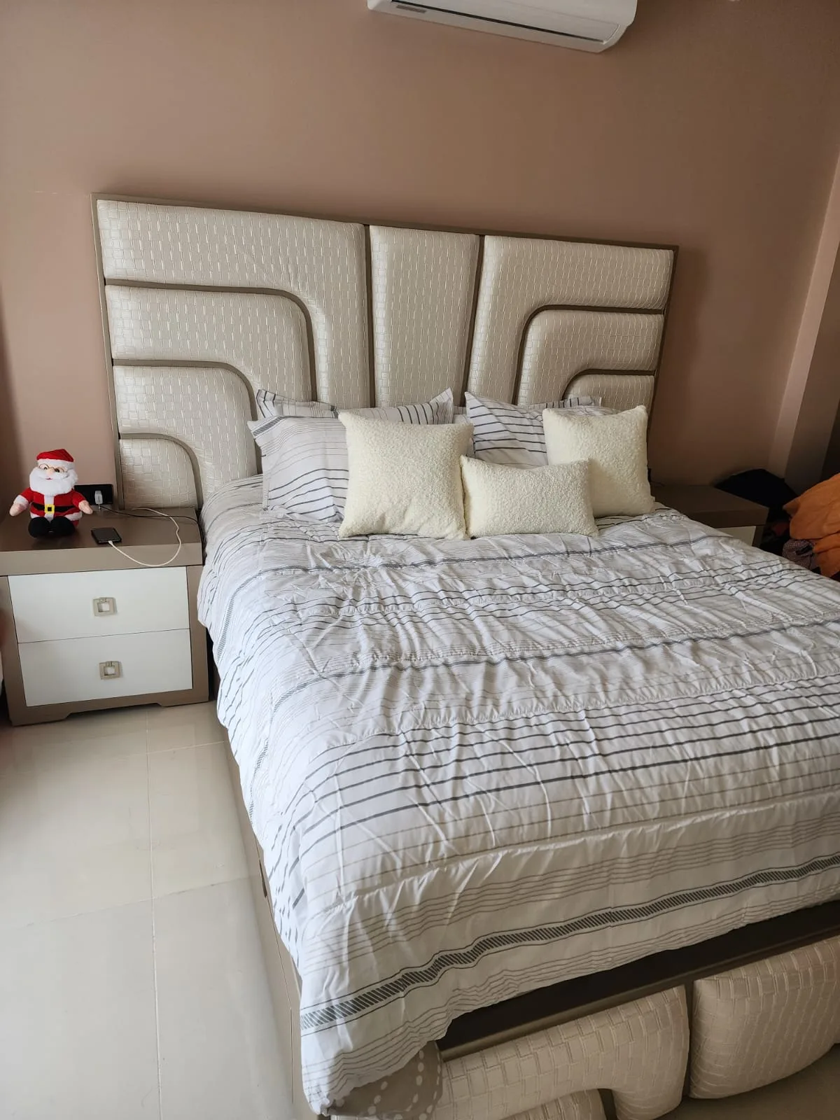 Cabecera de cama De textura tejida en Crema DORM-071