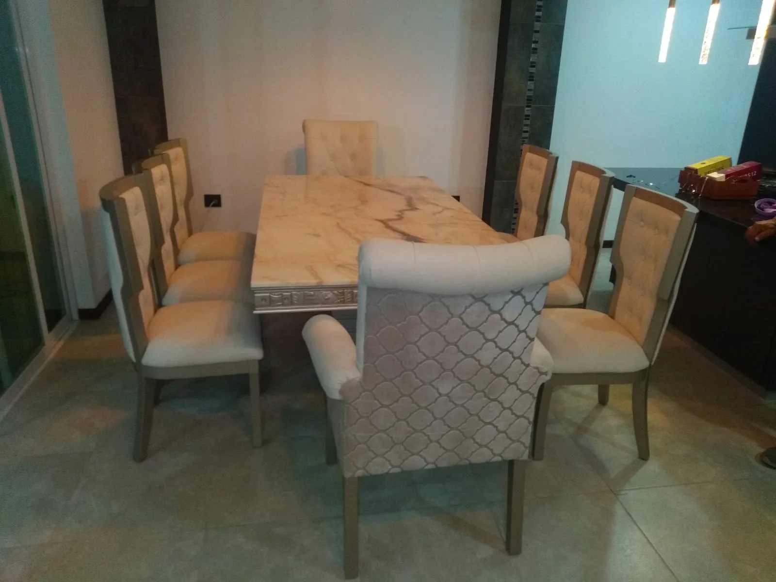 Juego de comedor 6 puestos, efecto mármol