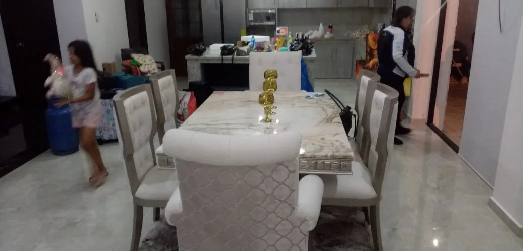 Juego de comedor 6 puestos, efecto mármol