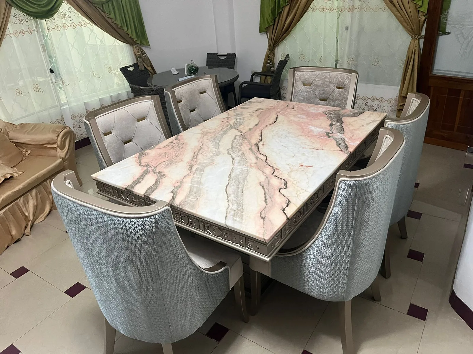 Juego de comedor 6 puestos, efecto mármol
