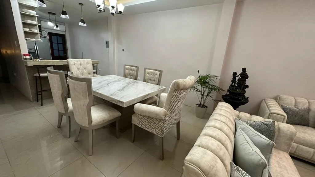 Juego de comedor 6 puestos, efecto mármol (losa lisa sin friso)