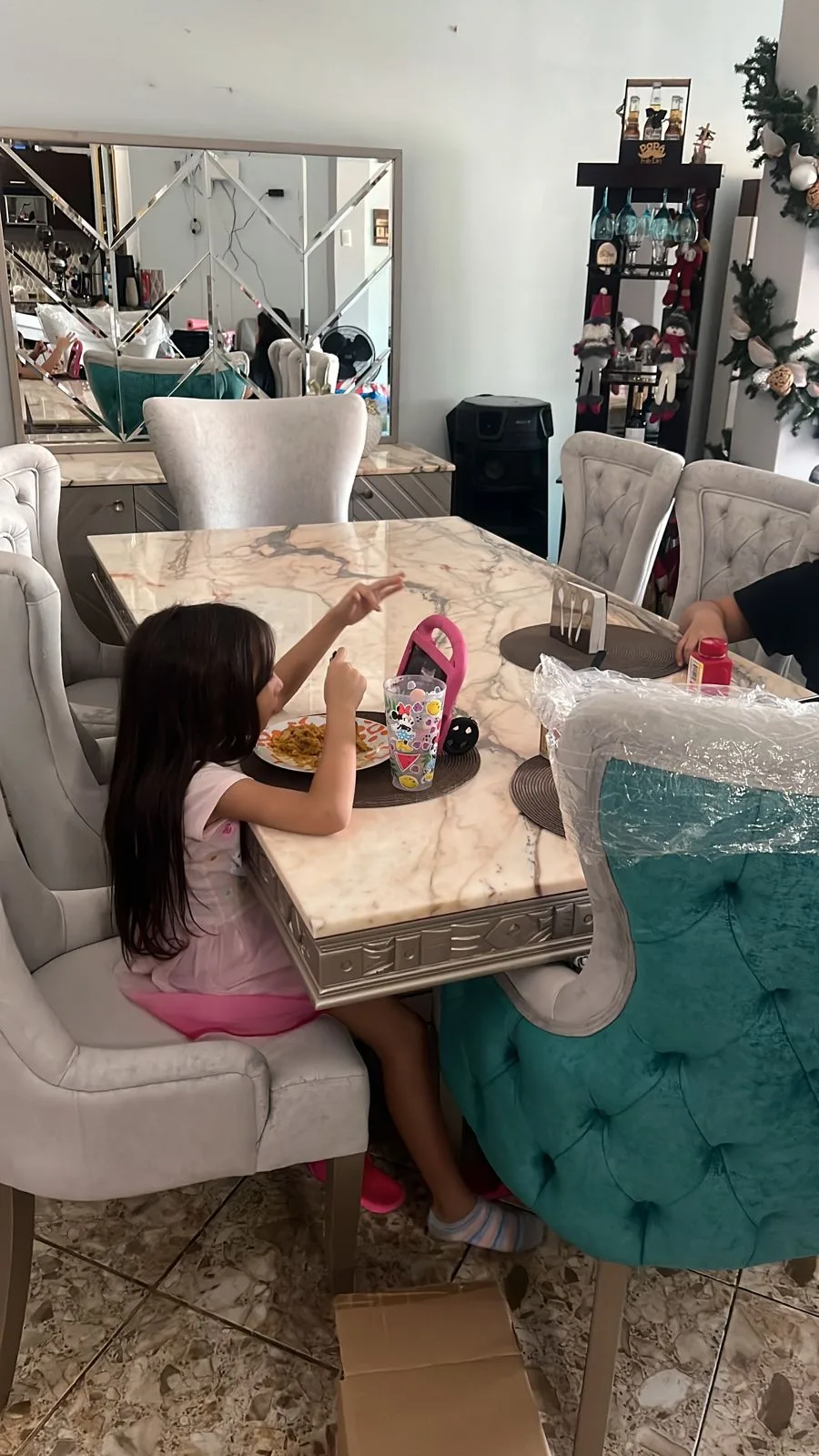Juego de comedor 8 puestos, efecto mármol