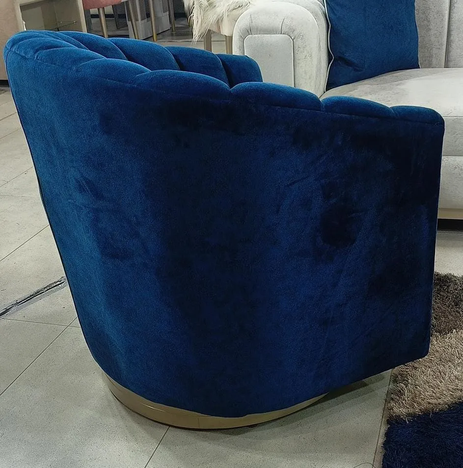 Sillón giratorio canalizado con base dorada