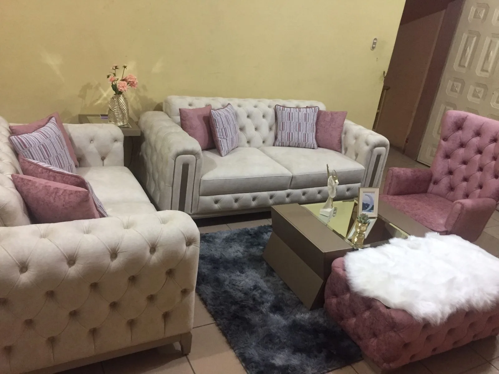 Sofa 2 puestos CAPRINI