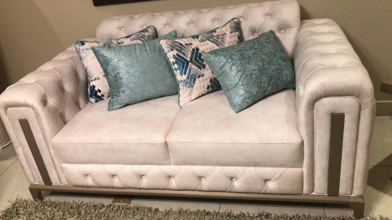 Sofa 2 puestos CAPRINI