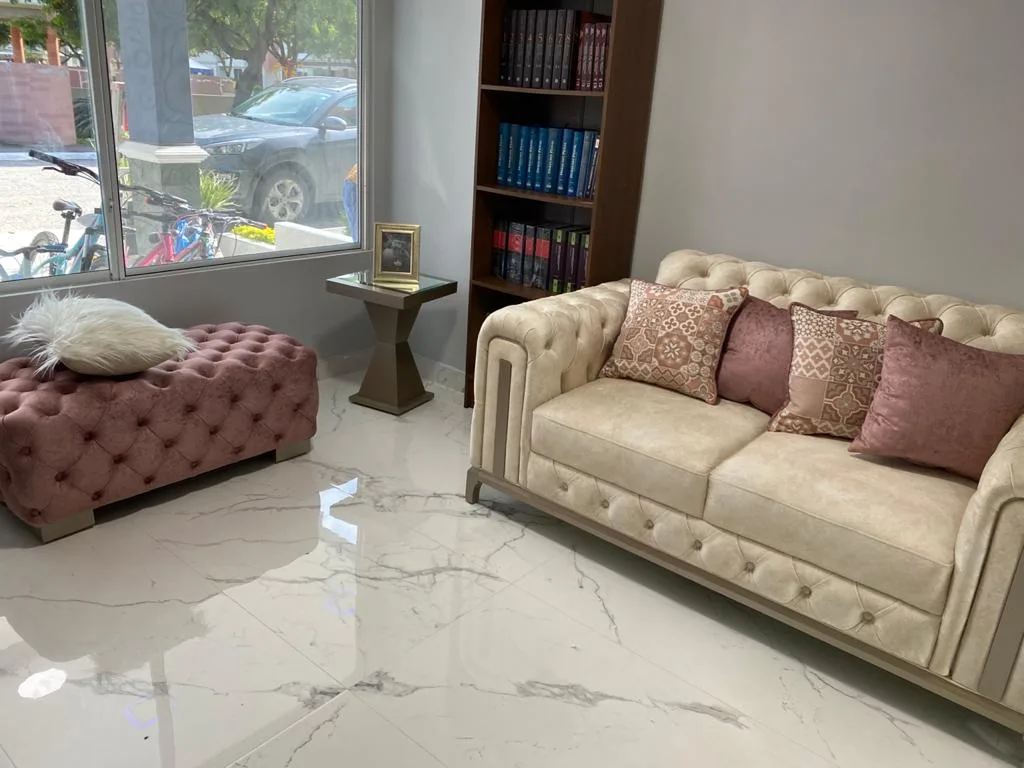 Sofa 3 puestos CAPRINI