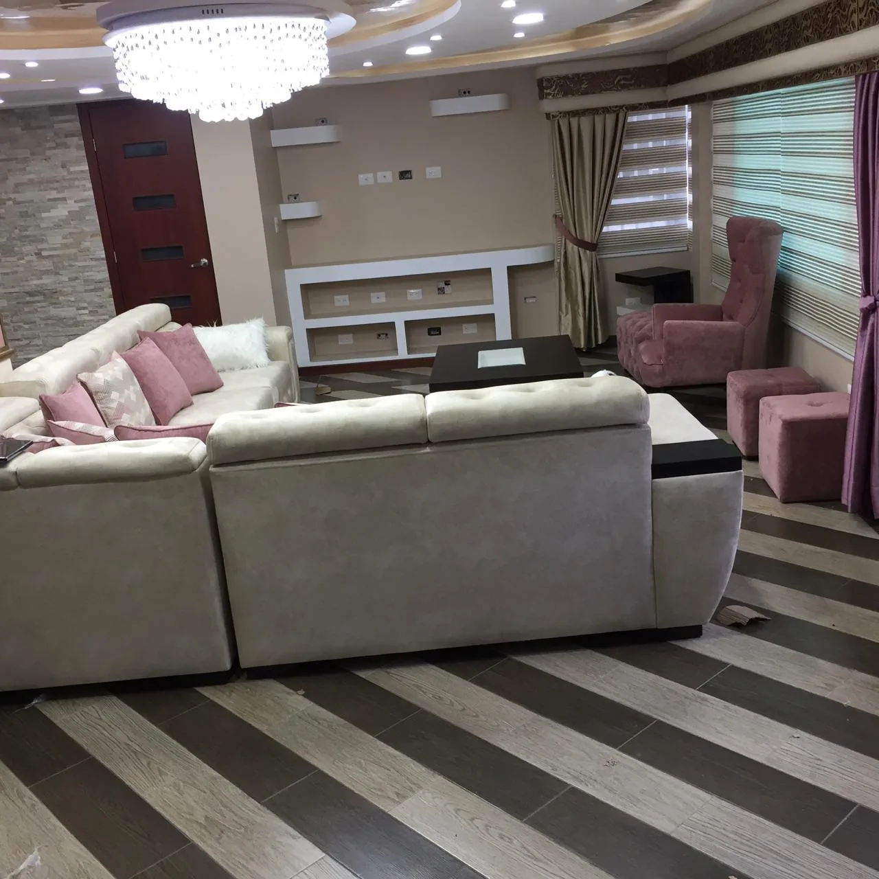 Sofá Esquinero ELITE Capitoné con Sillón a Juego