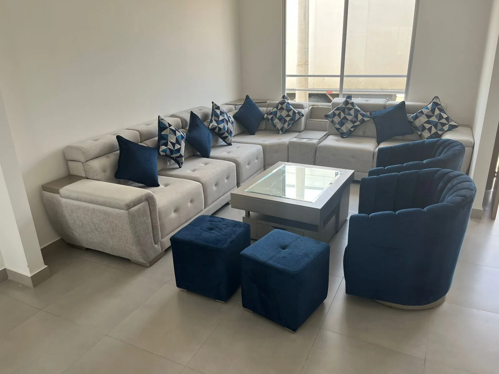 Sofá Modular ELITE Reclinable con Cabecero Ajustable y Consola